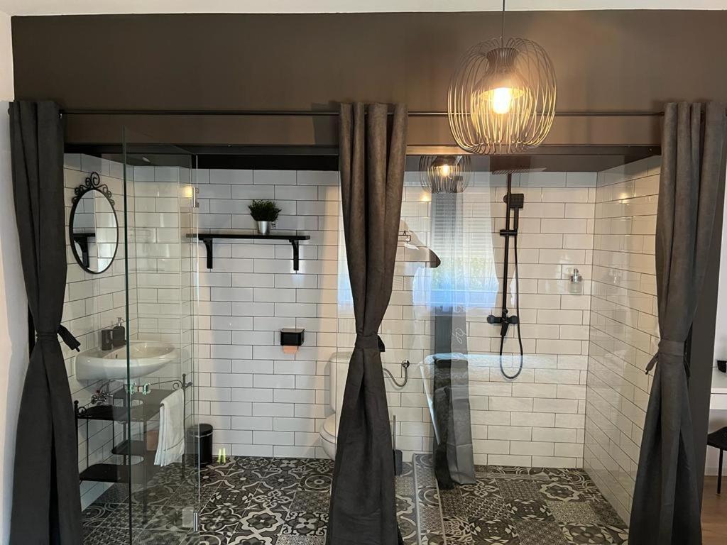 Scitarjevo 4 Stars Rooms Near Airport מראה חיצוני תמונה